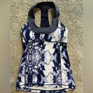 Lululemon Scoop Neck Tank
Ink Blot White Deep Indigo / Heathered Deep Indigo
